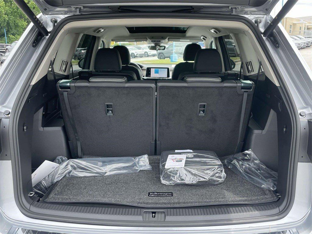 2025 Volkswagen Atlas SEL - Photo 16
