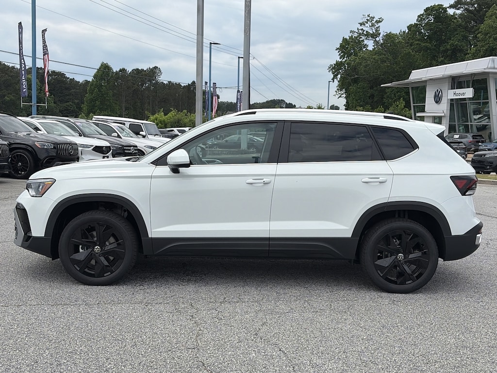 New 2026 Volkswagen Taos SE SE FWD
