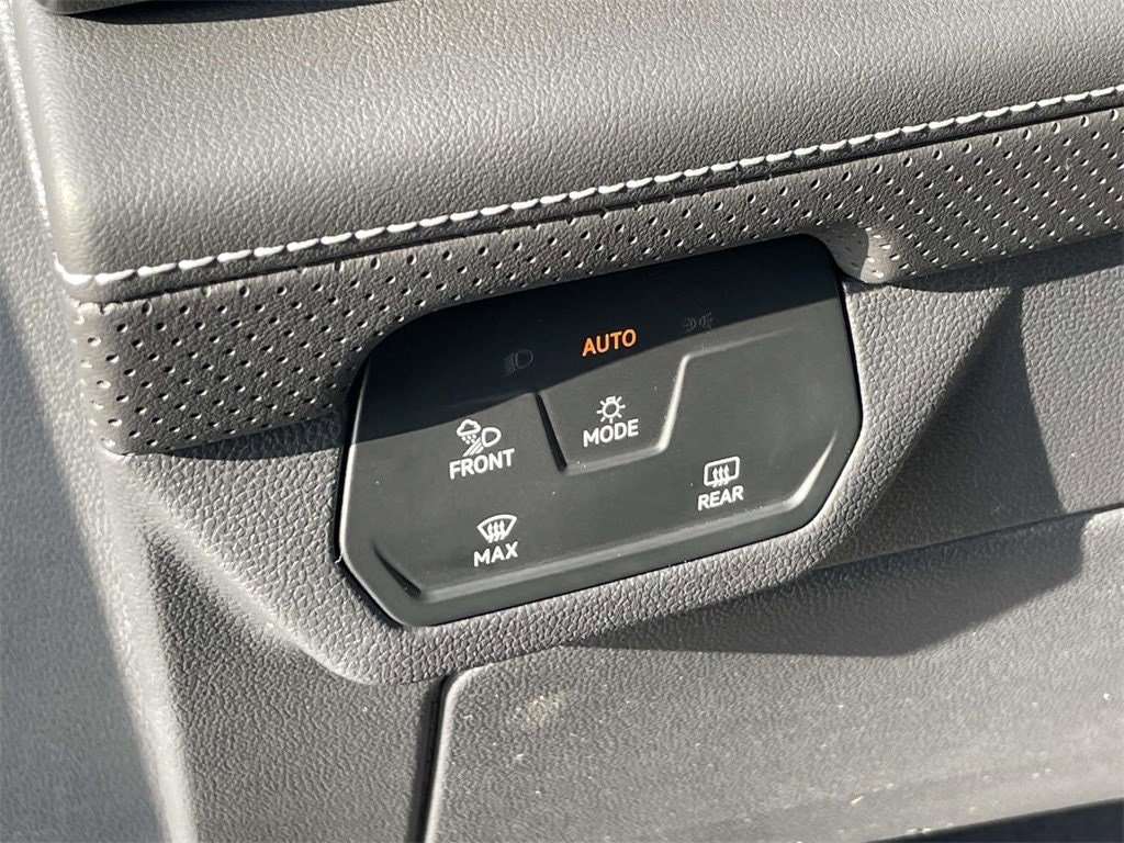 2025 Volkswagen Atlas SEL Premium R-Line - Photo 19