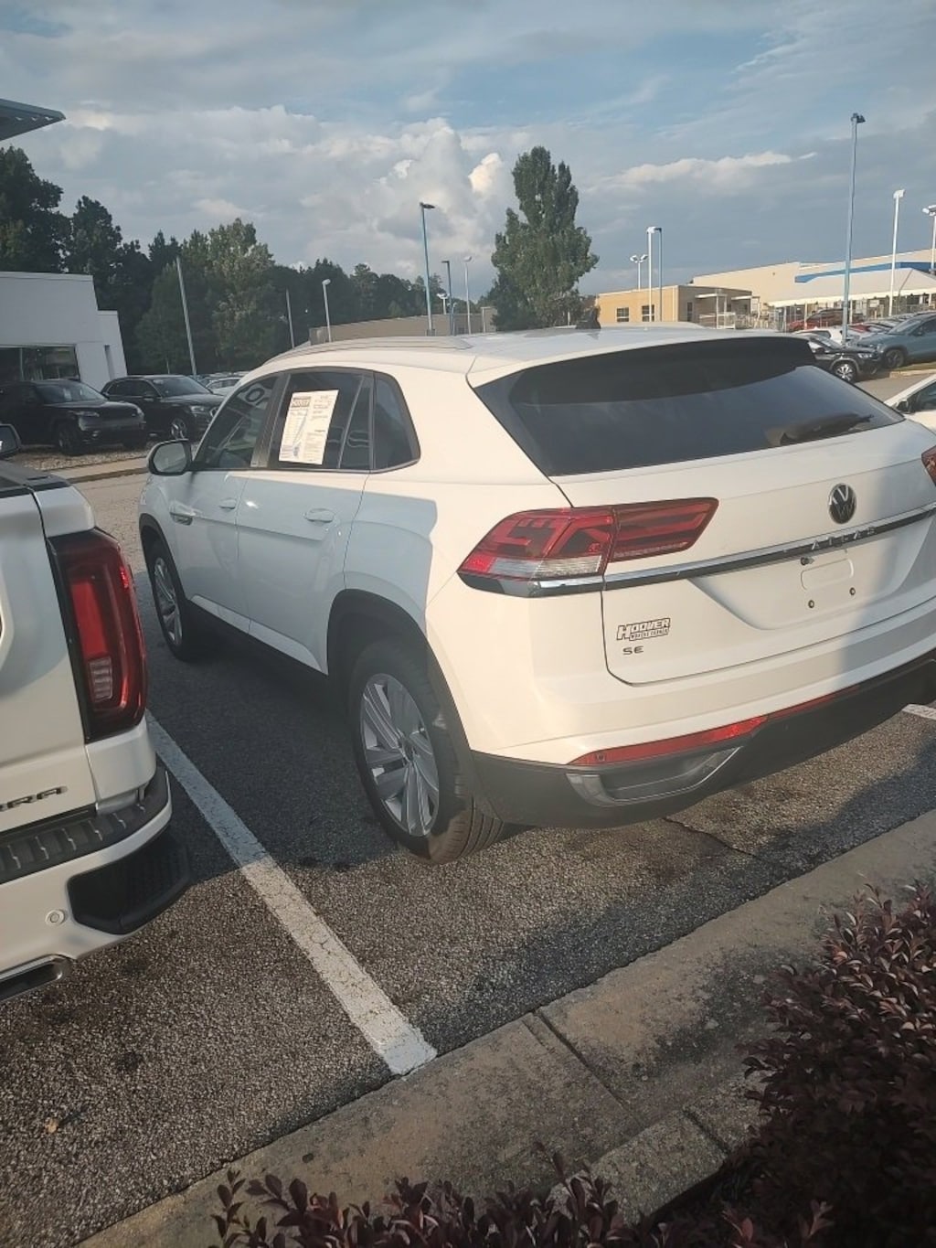 Used 2021 Volkswagen Atlas Cross Sport 2.0T SE w/Technology 2.0T SE w/Technology FWD