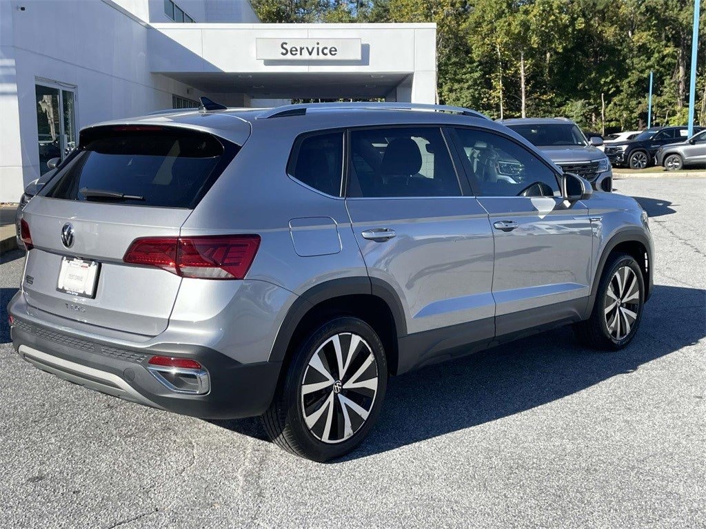 Used 2023 Volkswagen Taos SE SE FWD