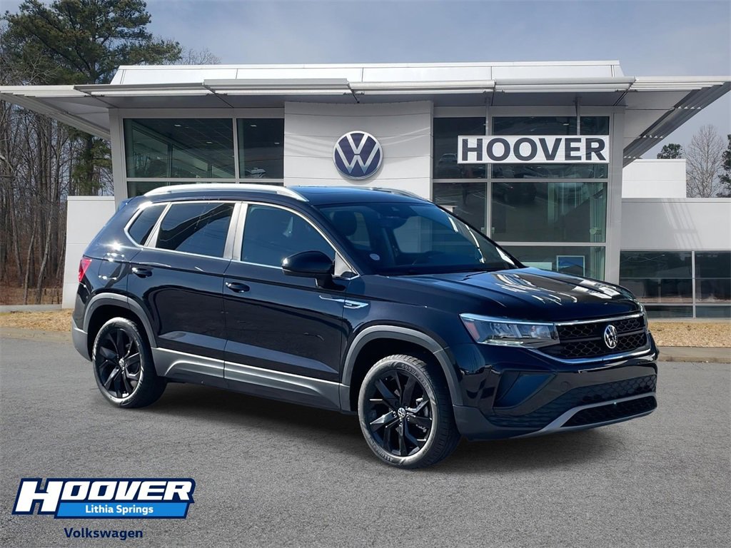 2023 Volkswagen Taos SE's photo