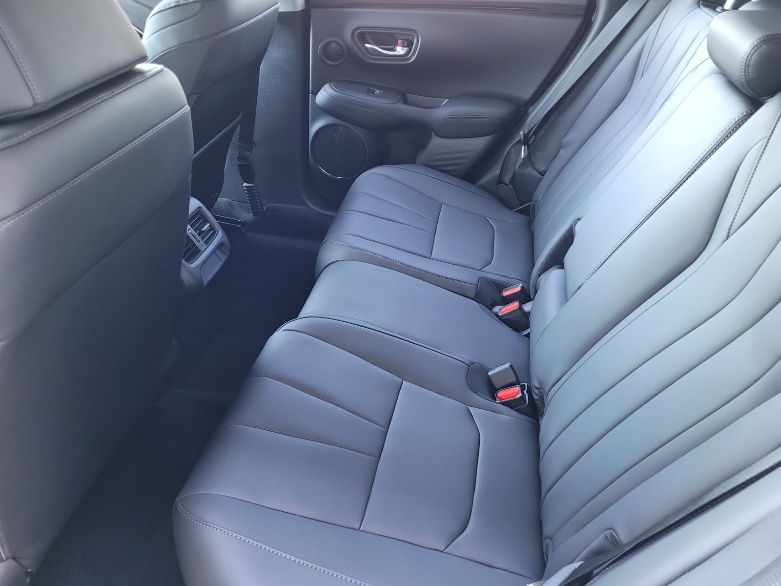 2025 Acura ADX Base photo 3