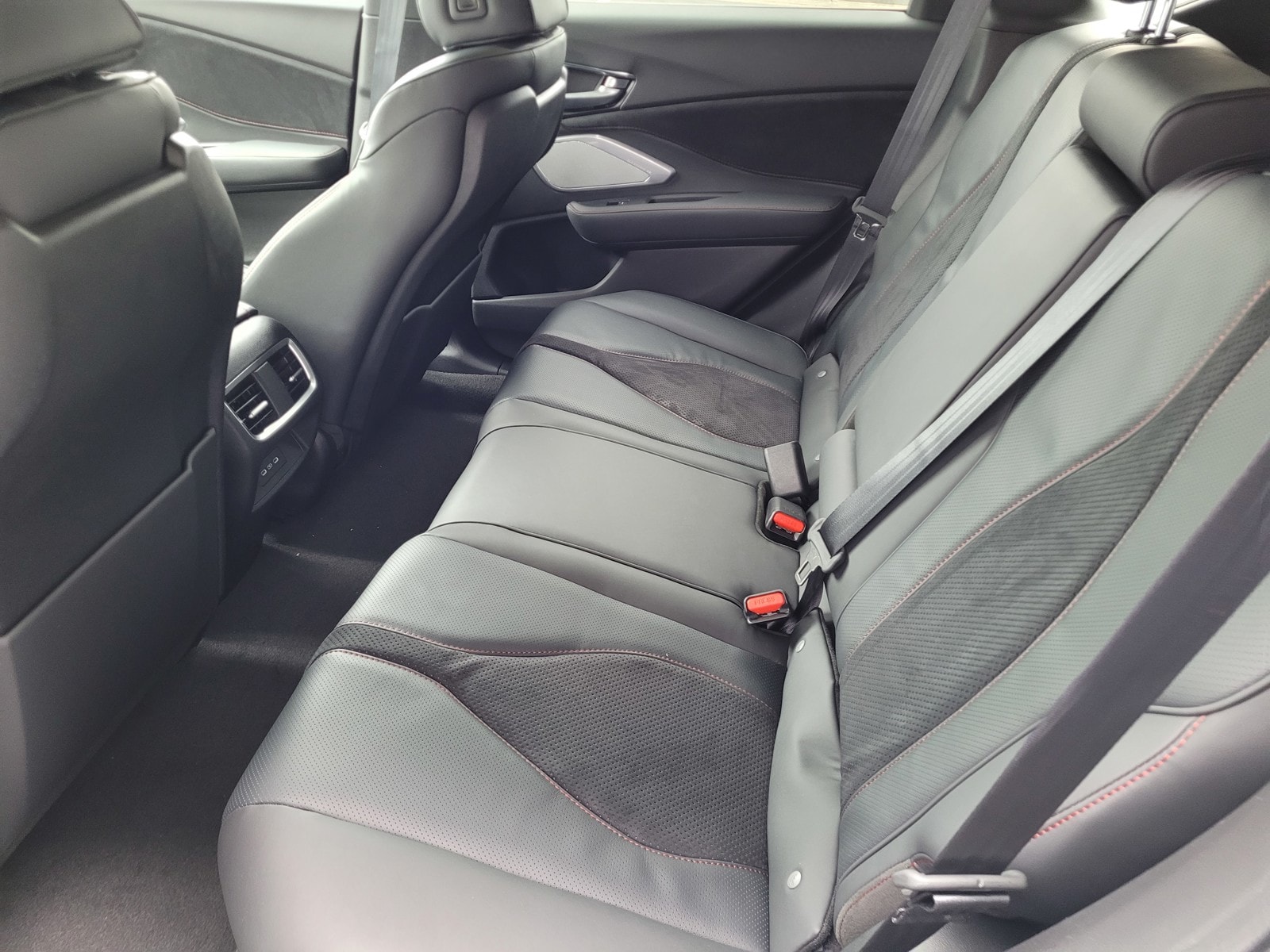 2026 Acura RDX A-Spec Package - Photo 8