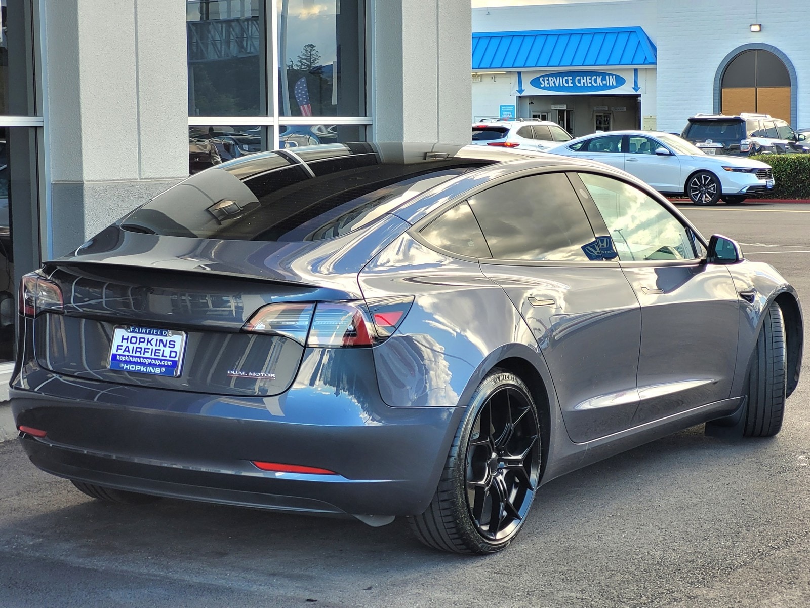 2023 Tesla Model 3 Performance photo 4