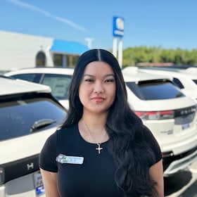 Staff member Kennya Villagrana from ID_2b61ae602ab2