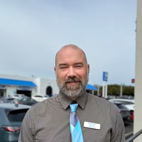 Staff member Philip Slusarz from ID_885ab24dcb70
