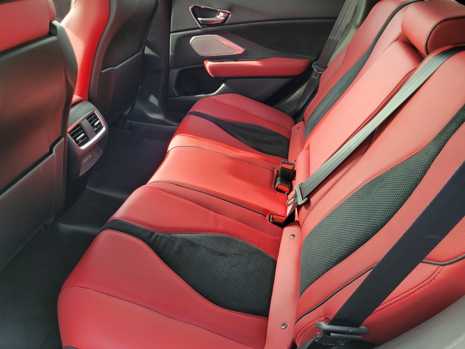 2025 Acura RDX A-Spec Package photo 3