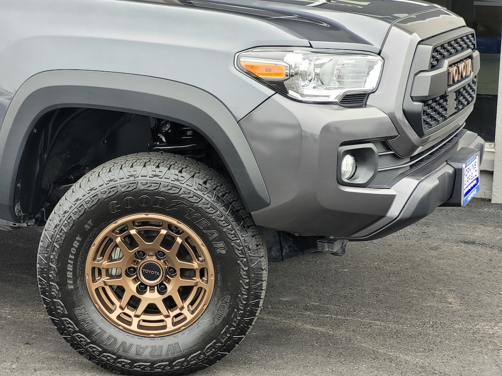 Used 2023 Toyota Tacoma SR5 Truck