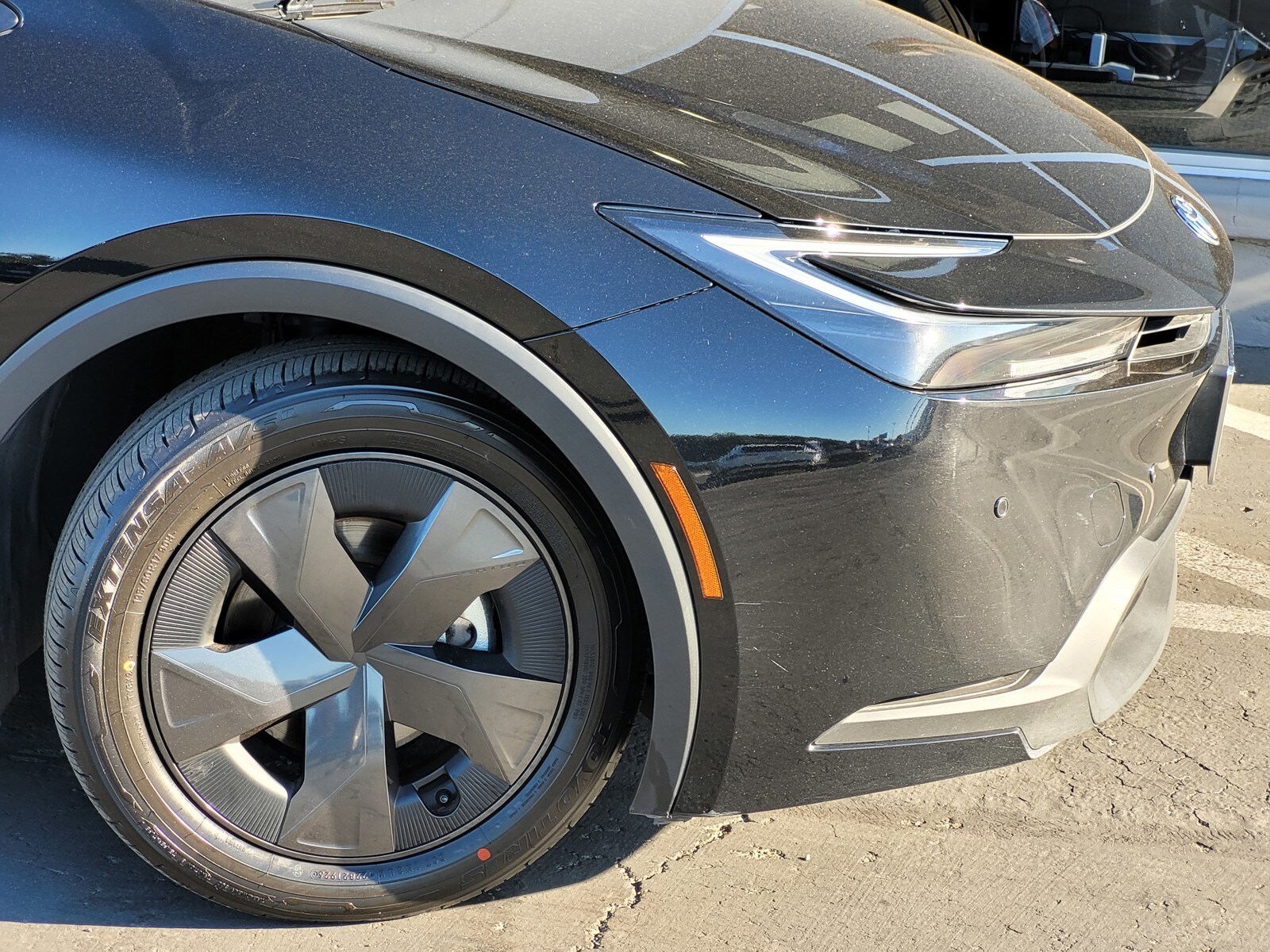 2024 Toyota Prius LE photo 3