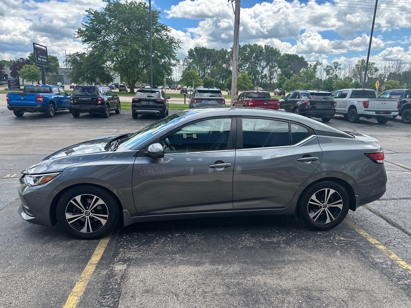 Used 2020 Nissan Sentra SV with VIN 3N1AB8CV0LY304687 for sale in Brillion, WI