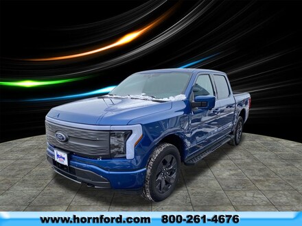 2022 Ford F-150 Lightning Lariat AWD Lariat  SuperCrew 5.5 ft. SB