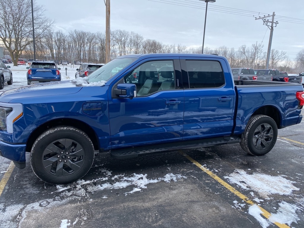 Used 2022 Ford F-150 Lightning Lariat with VIN 1FT6W1EV0NWG00914 for sale in Brillion, WI