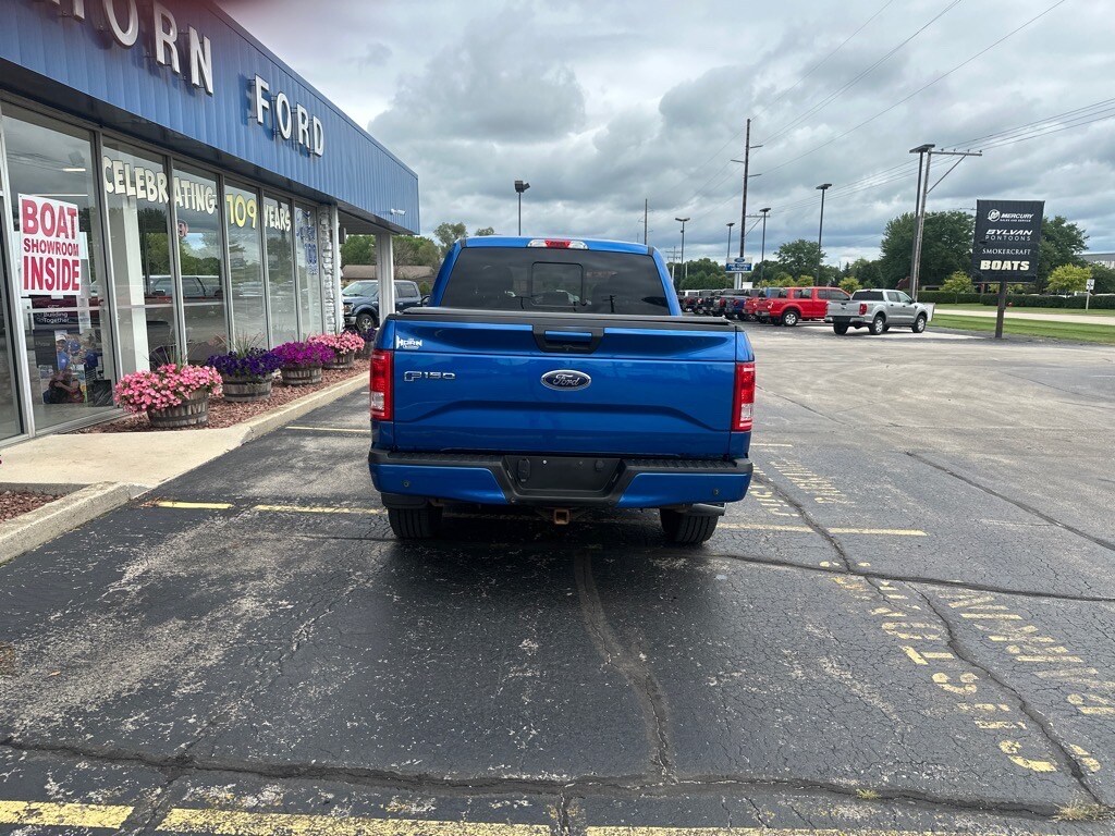 2015 Ford F-150 XLT photo 4