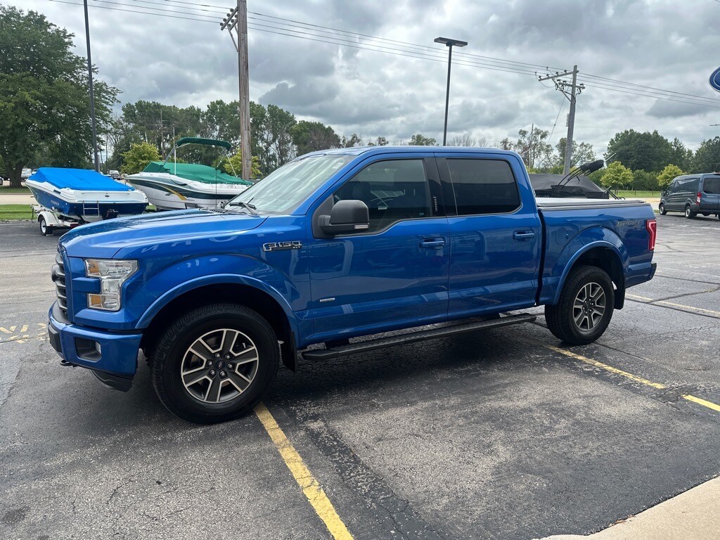 2015 Ford F-150 XLT photo 2