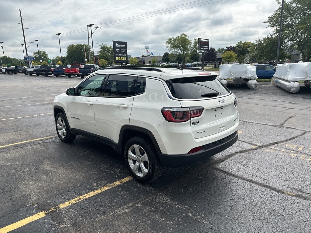 2018 Jeep Compass Latitude photo 3