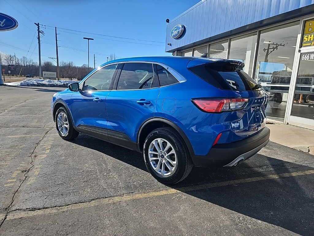 2021 Ford Escape SE photo 4