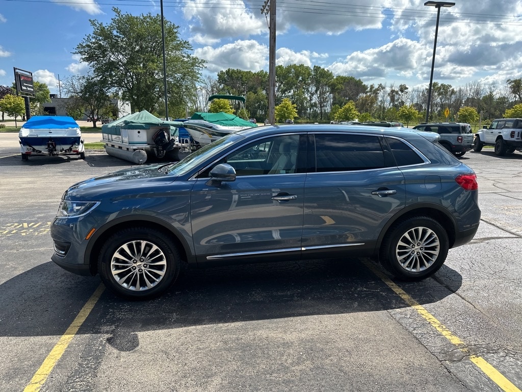 Used 2018 Lincoln MKX Select with VIN 2LMPJ8KR1JBL28968 for sale in Brillion, WI