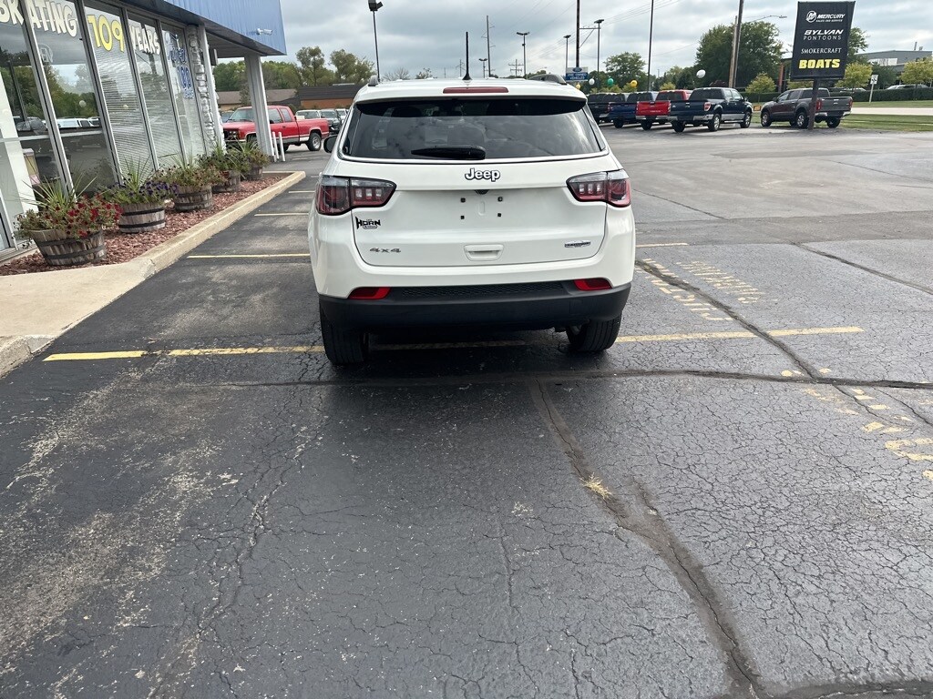 2018 Jeep Compass Latitude photo 4