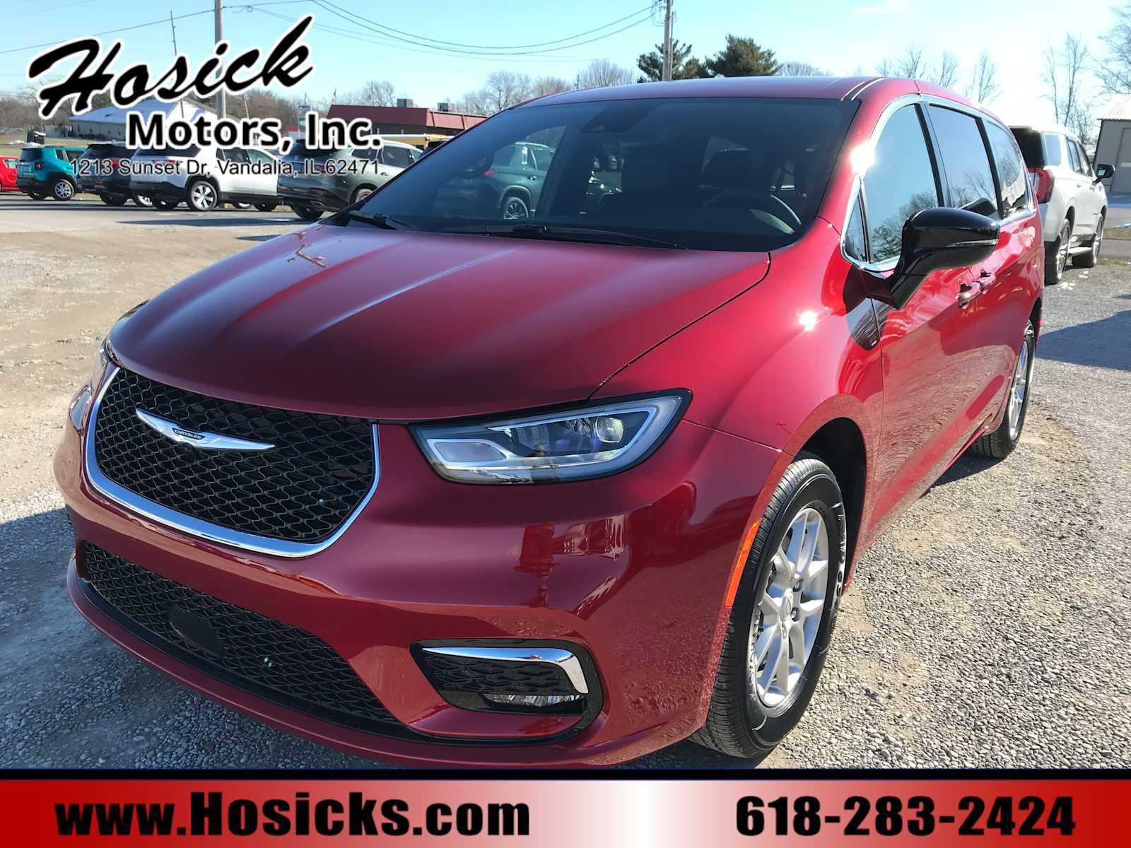 2026 Chrysler Pacifica Select's photo