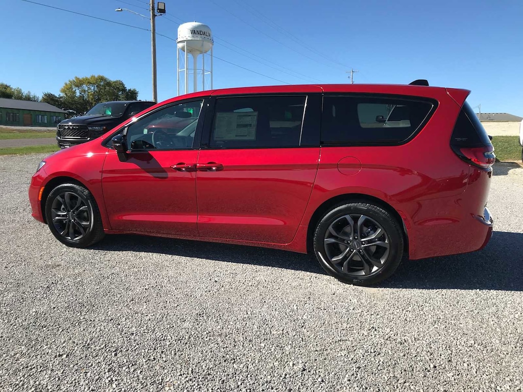 New 2026 Chrysler Pacifica SELECT Passenger Van