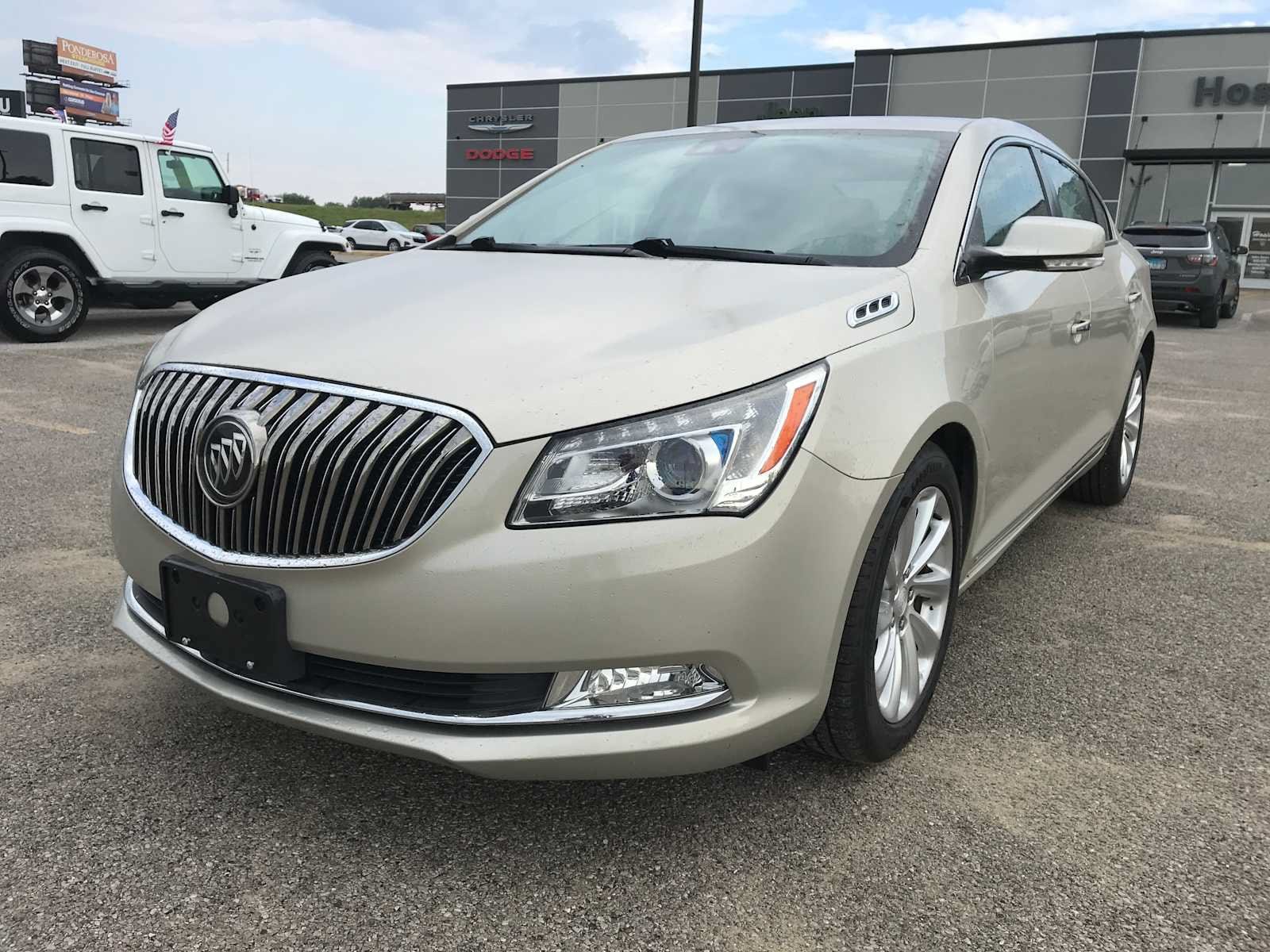 Used 2016 Buick LaCrosse Premium 1 with VIN 1G4GD5G39GF100018 for sale in Vandalia, IL