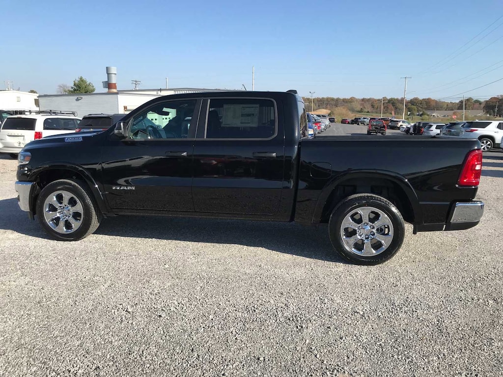 New 2026 Ram 1500 BIG HORN CREW CAB 4X4 5'7 BOX Pickup