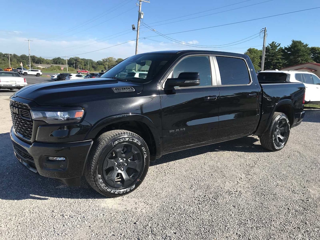 New 2025 Ram 1500 BIG HORN CREW CAB 4X4 5'7 BOX Pickup
