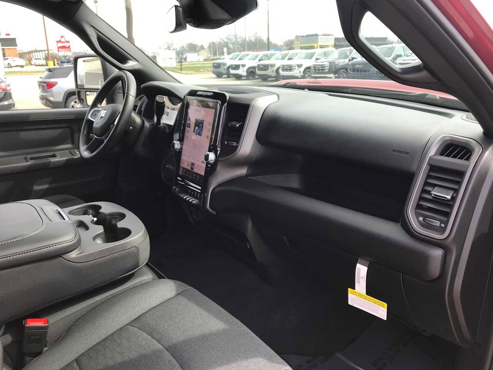2026 RAM 2500 Tradesman/Black Express - Photo 32