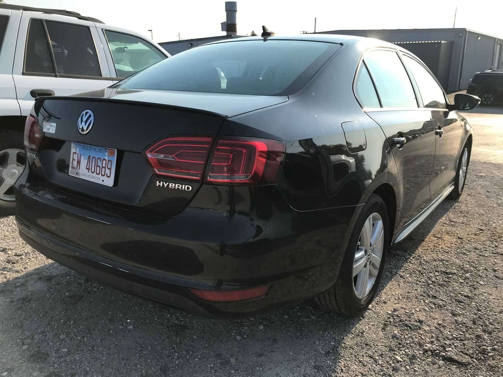 2013 Volkswagen Jetta Hybrid SEL photo 3