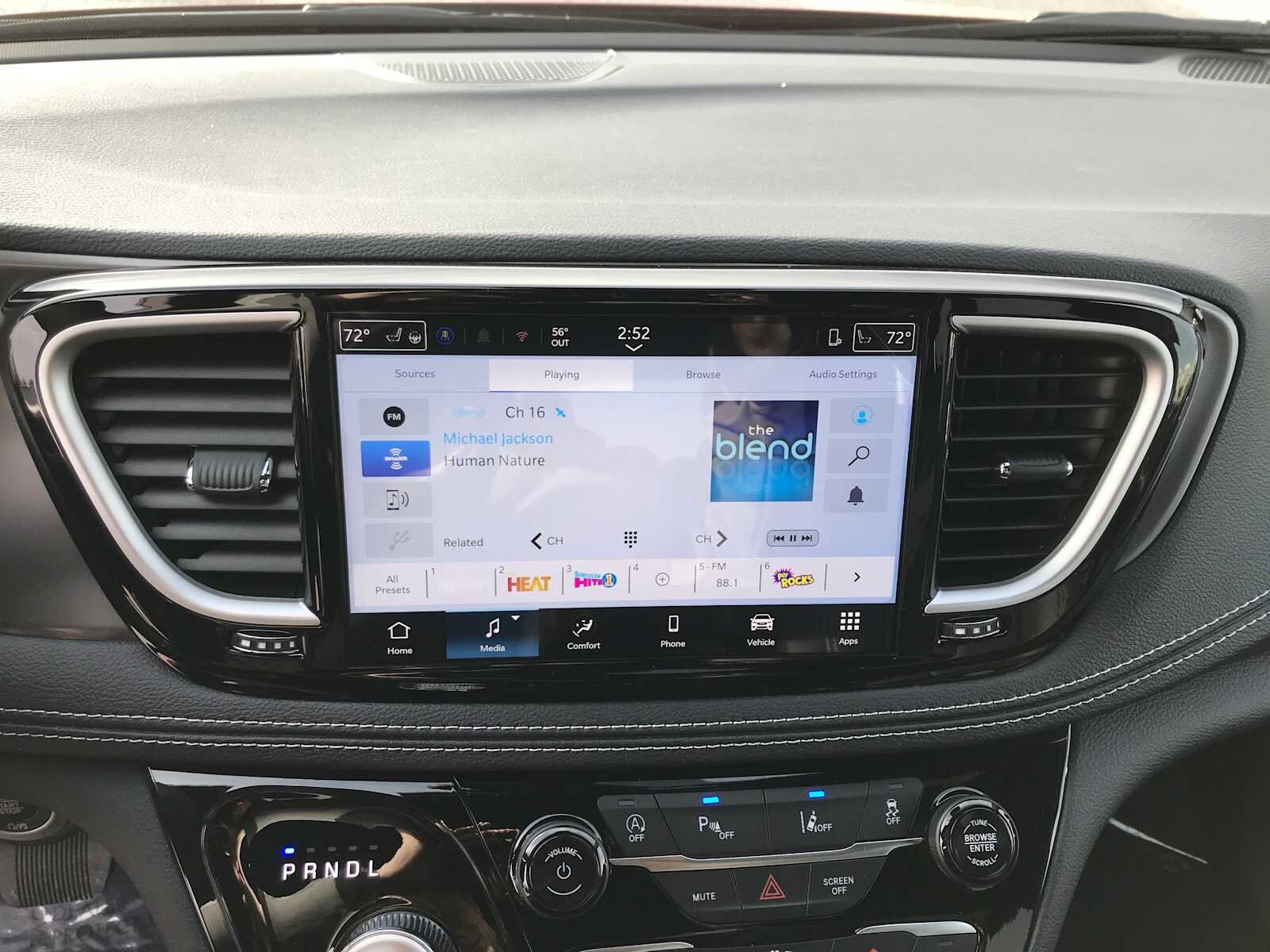 2026 Chrysler Pacifica Select - Photo 17