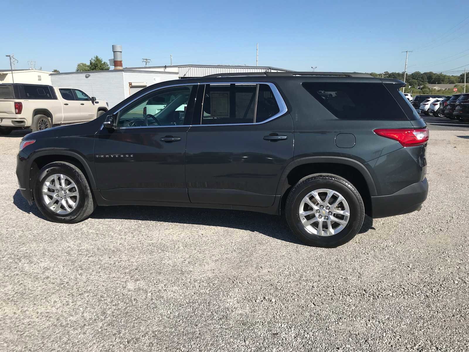 2020 Chevrolet Traverse Cloth 1LT photo 3