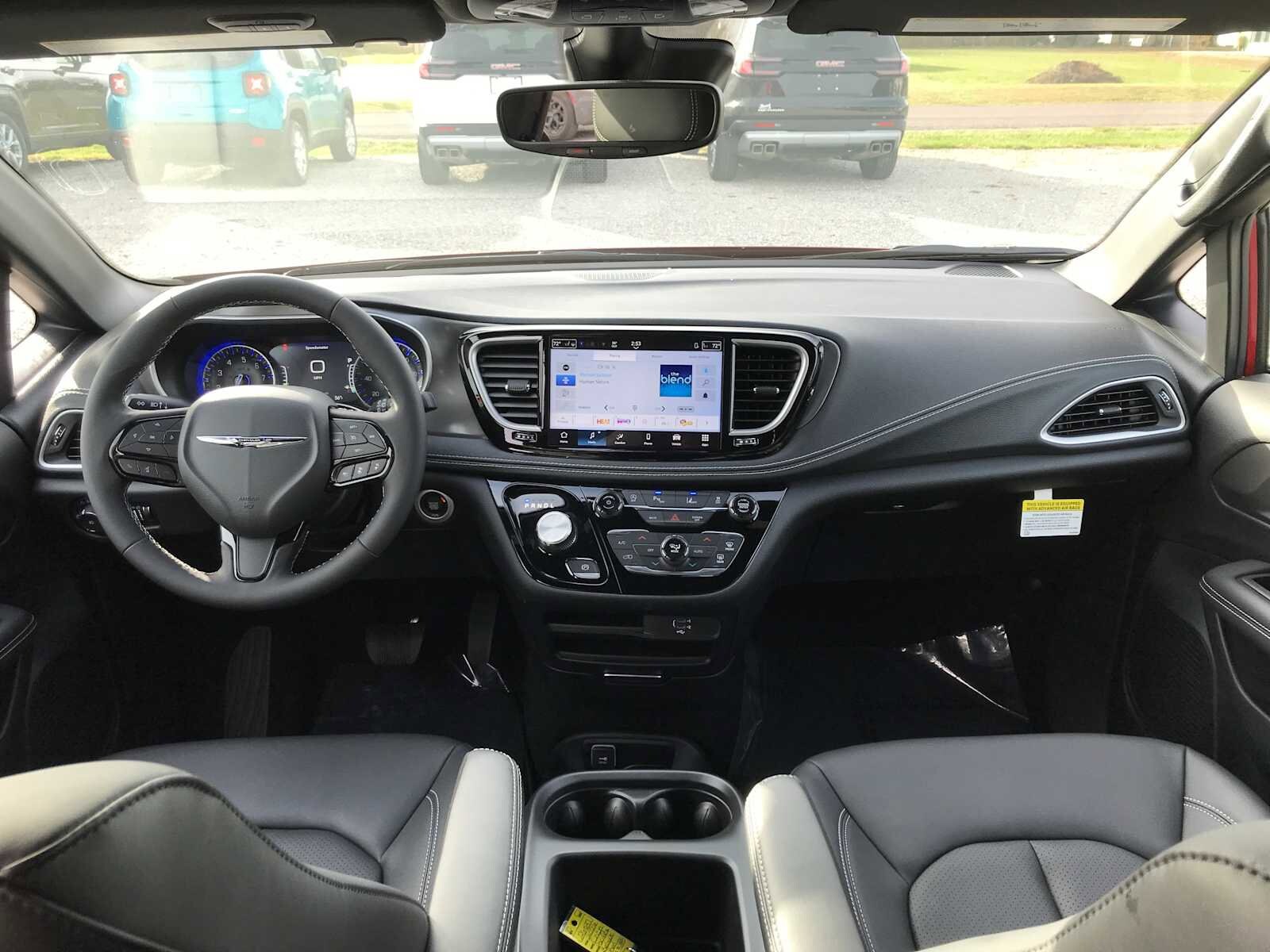 2026 Chrysler Pacifica Select - Photo 29