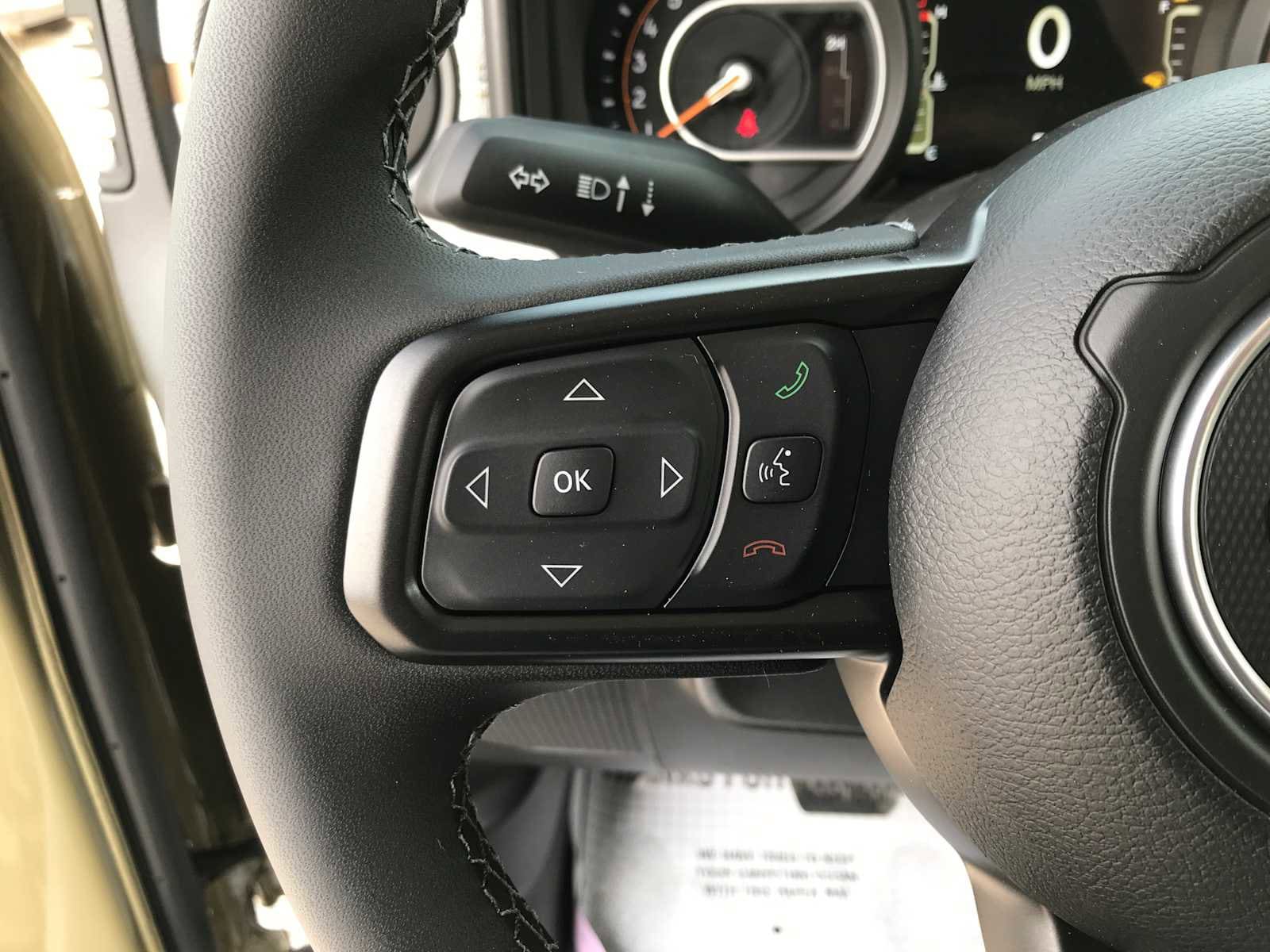 2025 Jeep Gladiator Willys - Photo 25