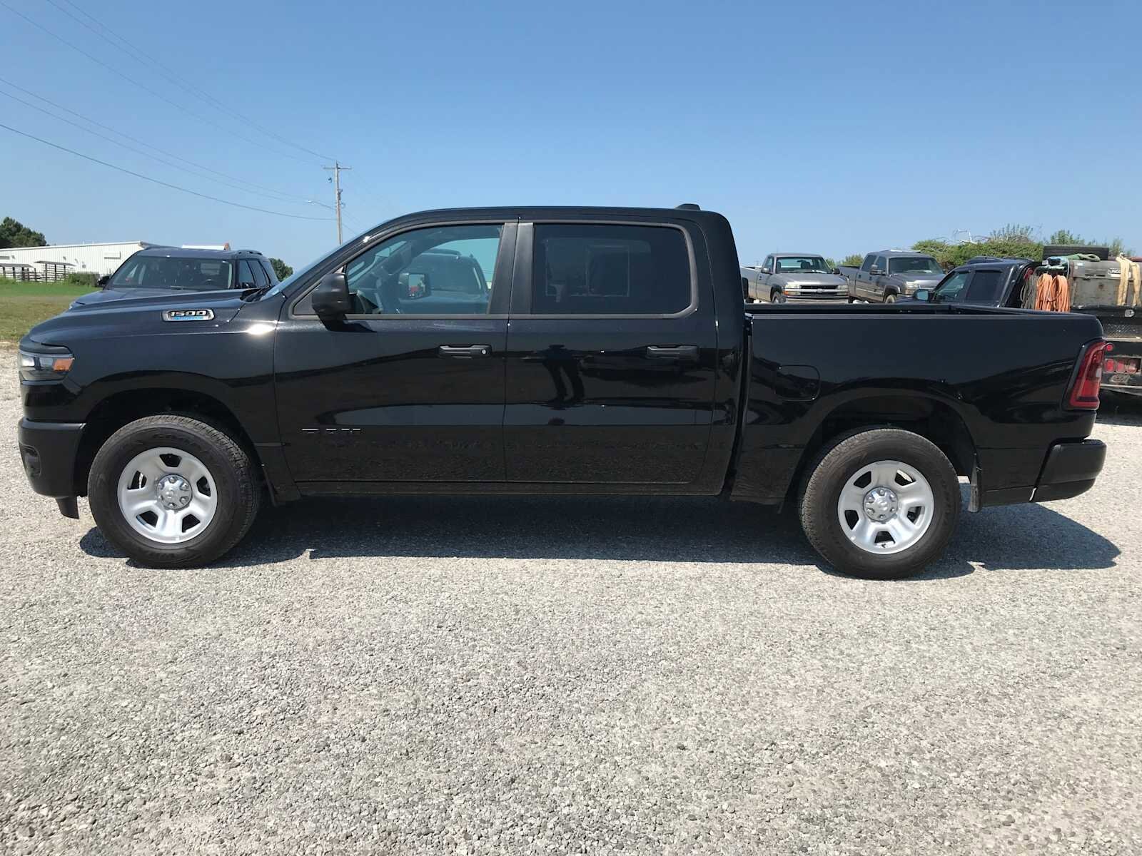 2025 Ram 1500 Tradesman photo 2