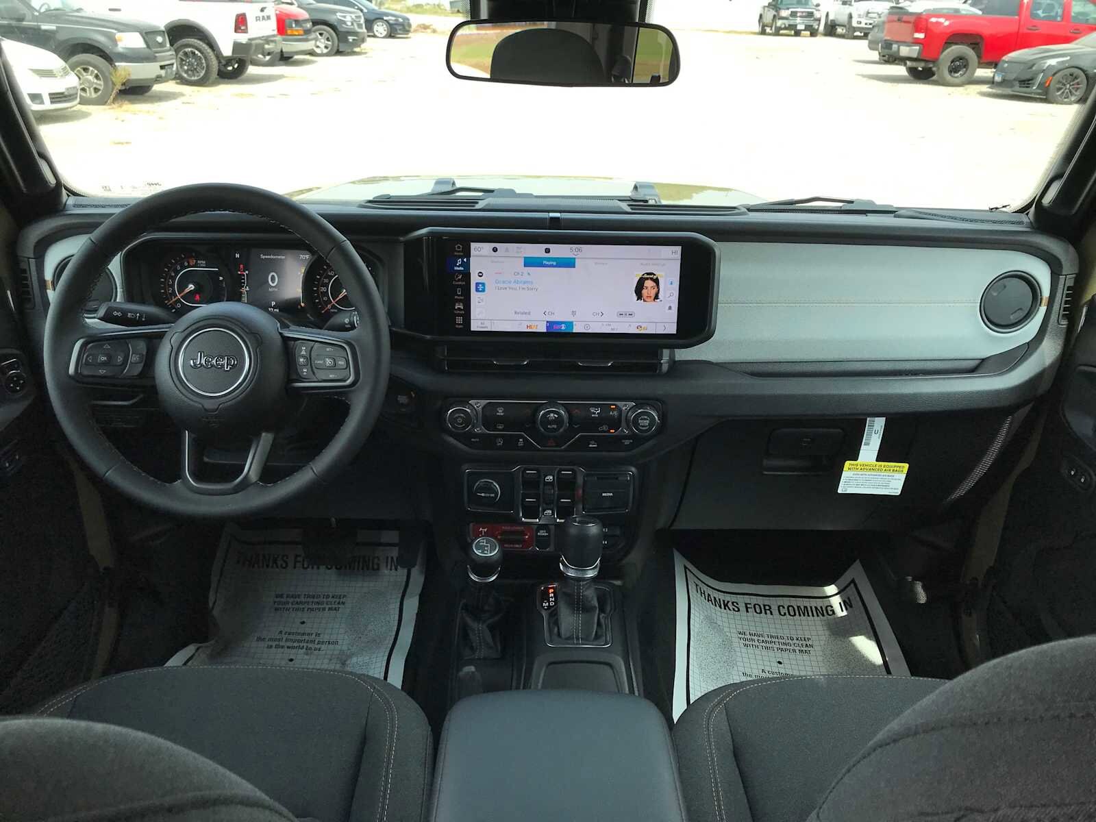 2025 Jeep Gladiator Willys - Photo 30