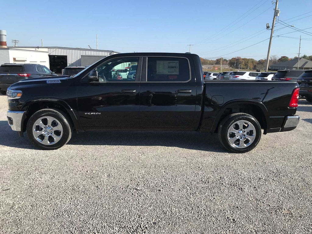 New 2026 Ram 1500 BIG HORN CREW CAB 4X4 5'7 BOX Pickup