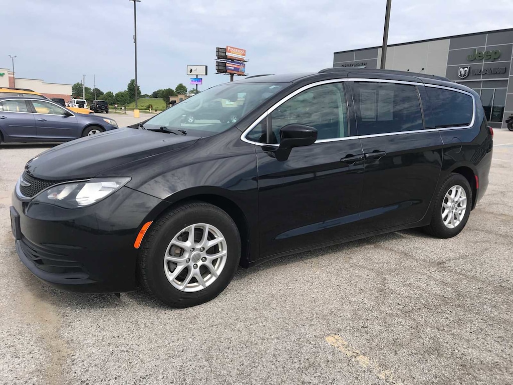 Used 2020 Chrysler Voyager LXI Van Passenger Van