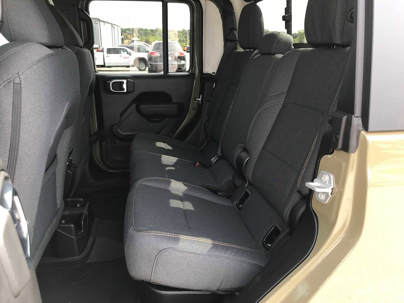 2025 Jeep Gladiator Willys - Photo 28