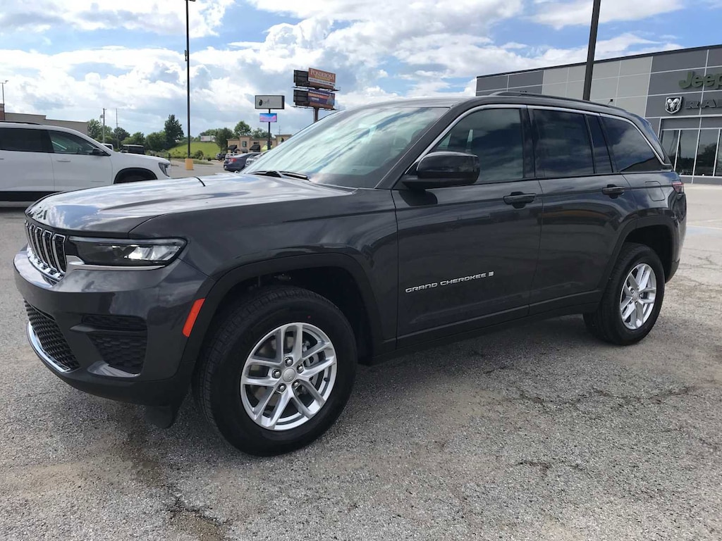 New 2026 Jeep Grand Cherokee LAREDO X 4X4 Sport Utility