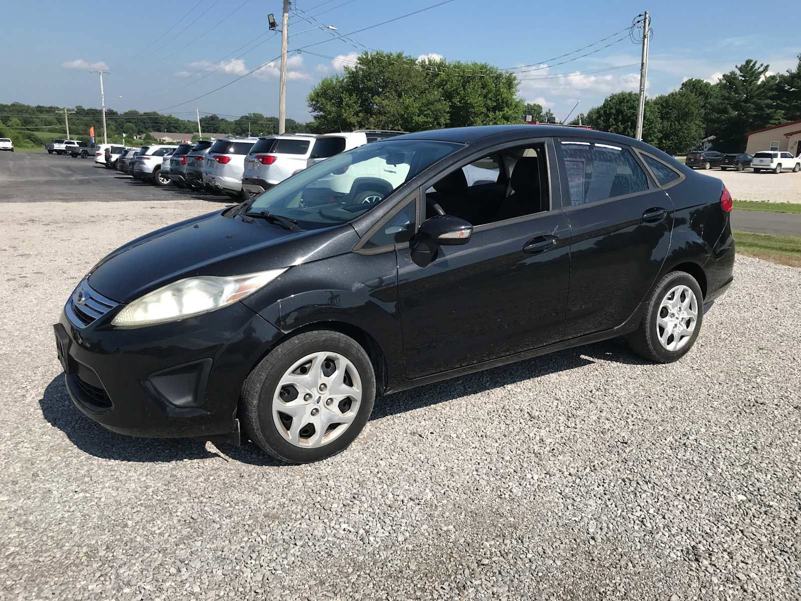 Used 2013 Ford Fiesta SE with VIN 3FADP4BJ0DM155540 for sale in Vandalia, IL