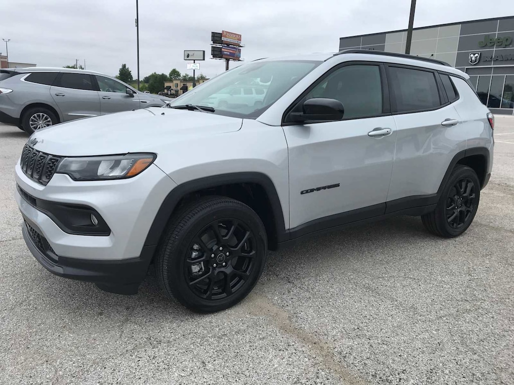 New 2026 Jeep Compass LATITUDE ALTITUDE 4X4 Sport Utility