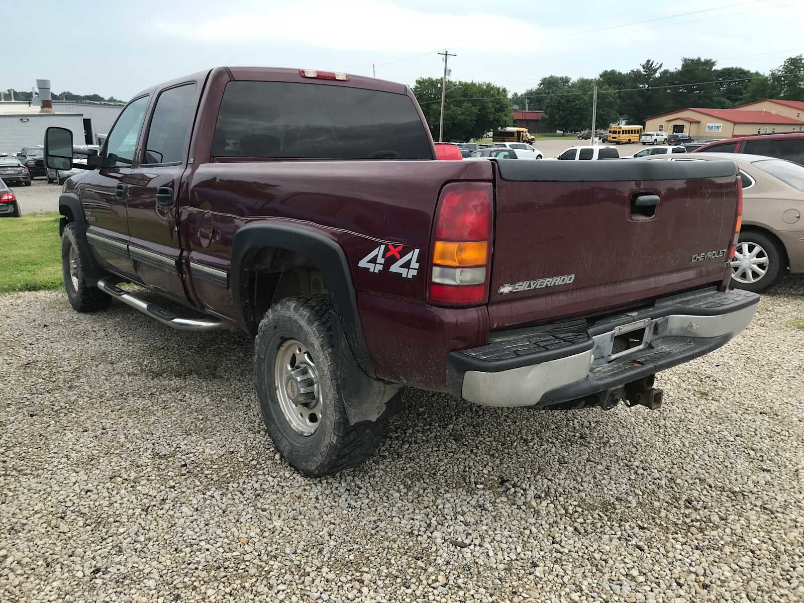 2002 Chevrolet Silverado 2500HD LT photo 2