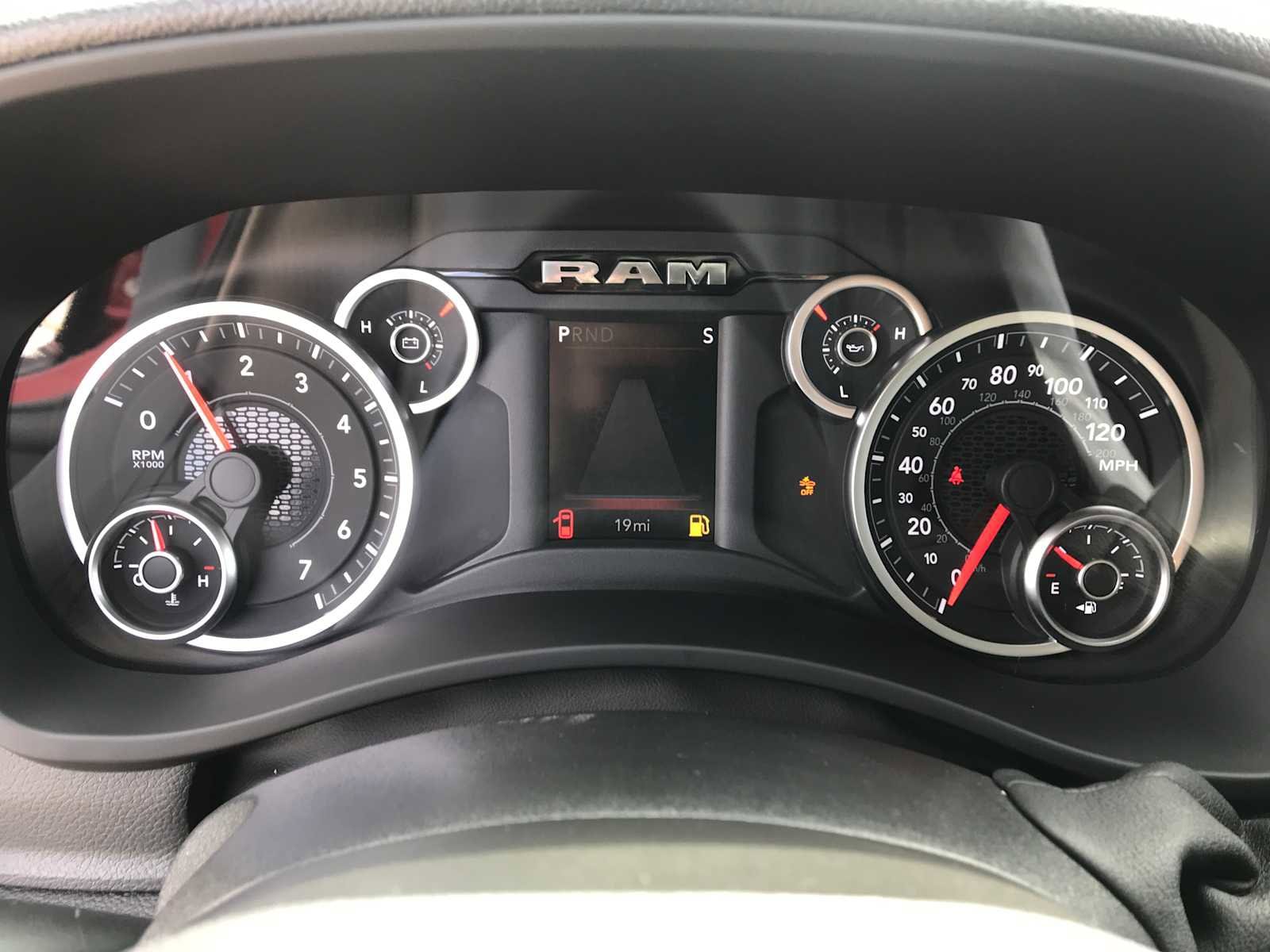 2026 RAM 2500 Tradesman/Black Express - Photo 17