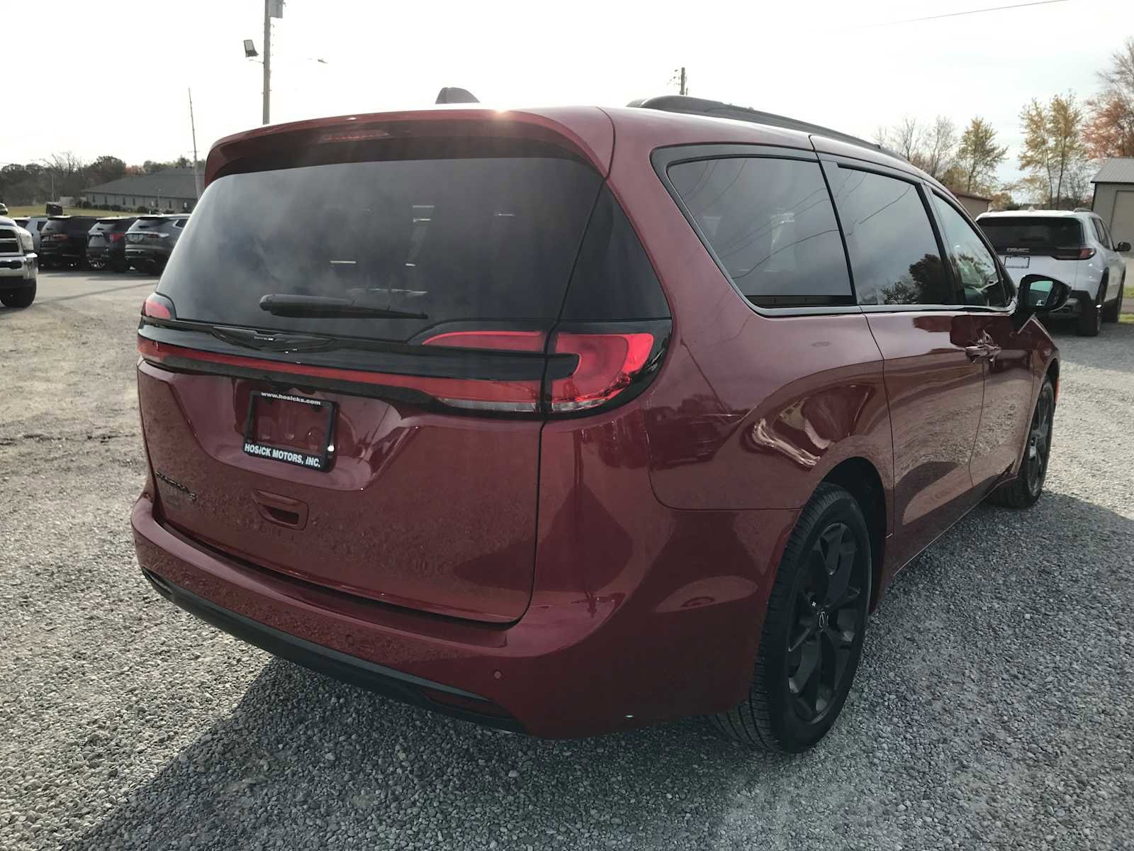 2026 Chrysler Pacifica Select - Photo 6