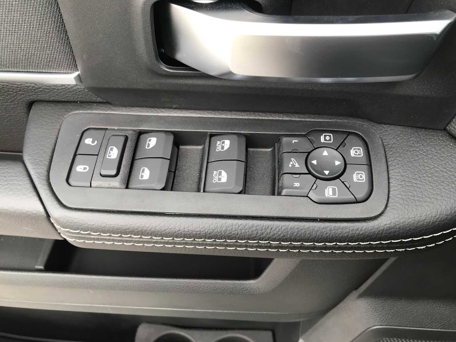 2026 RAM 2500 Big Horn - Photo 26