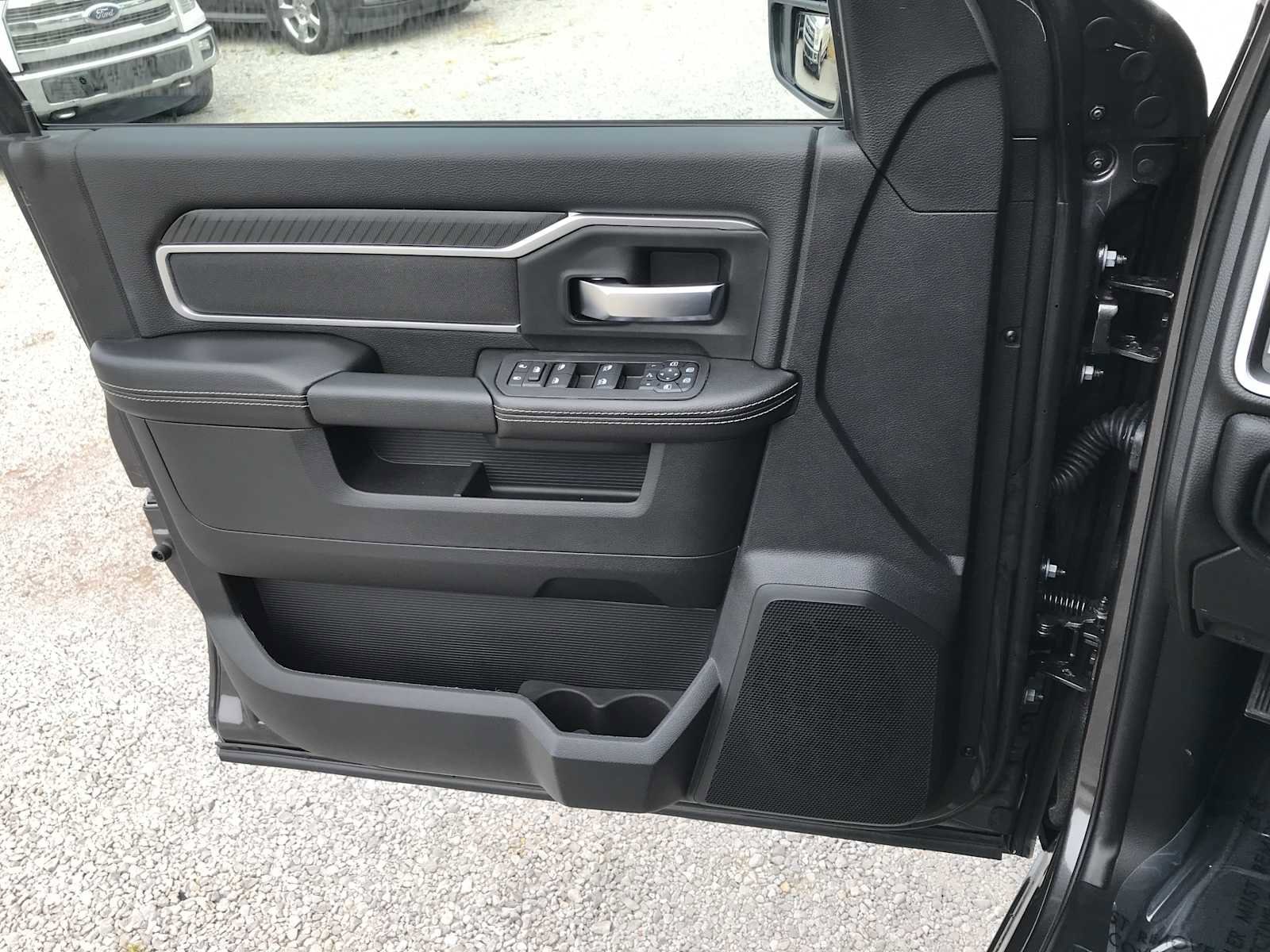 2026 RAM 2500 Big Horn - Photo 25