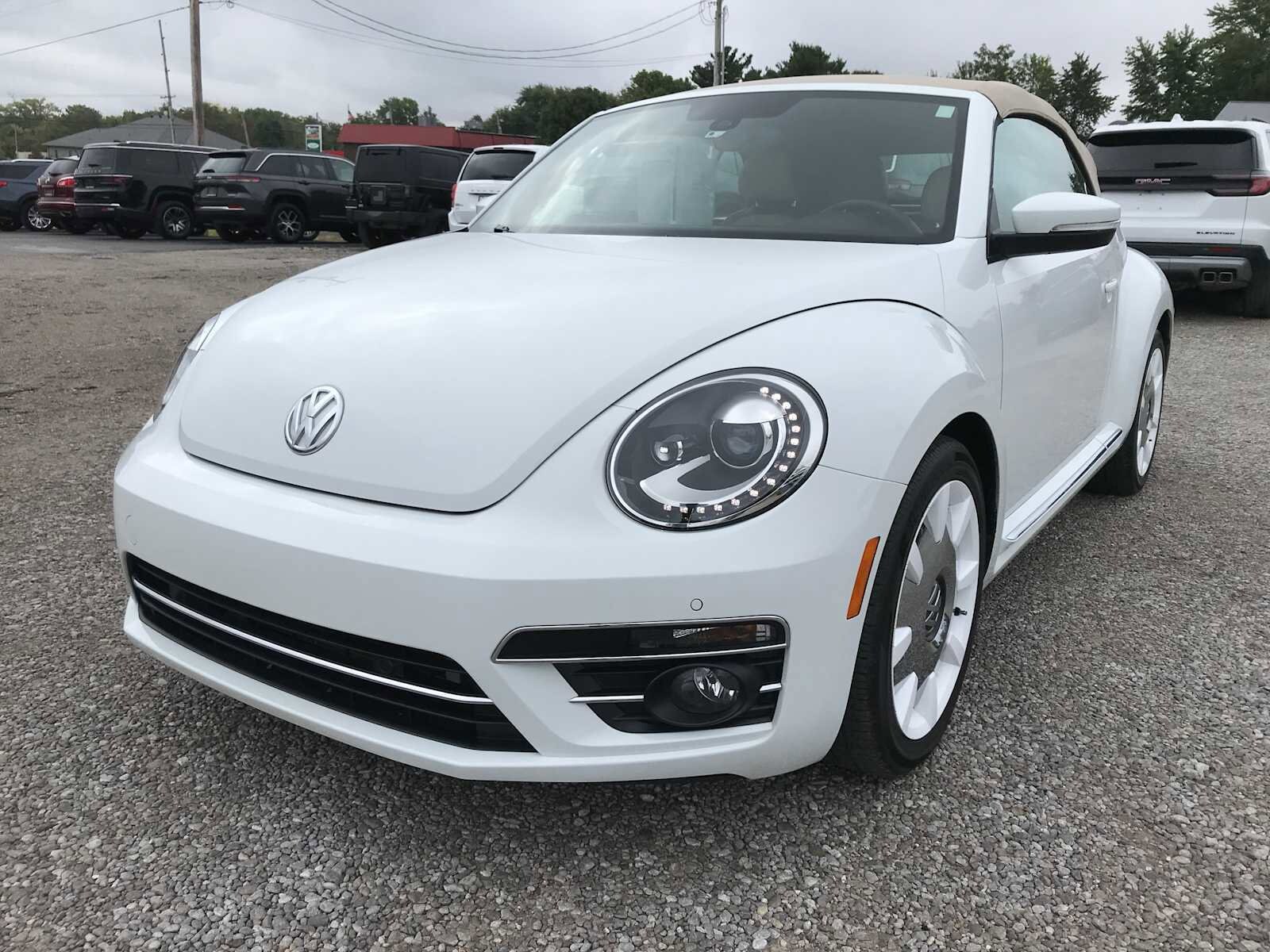 2019 Volkswagen Beetle Final Edition SEL Convertible photo 2