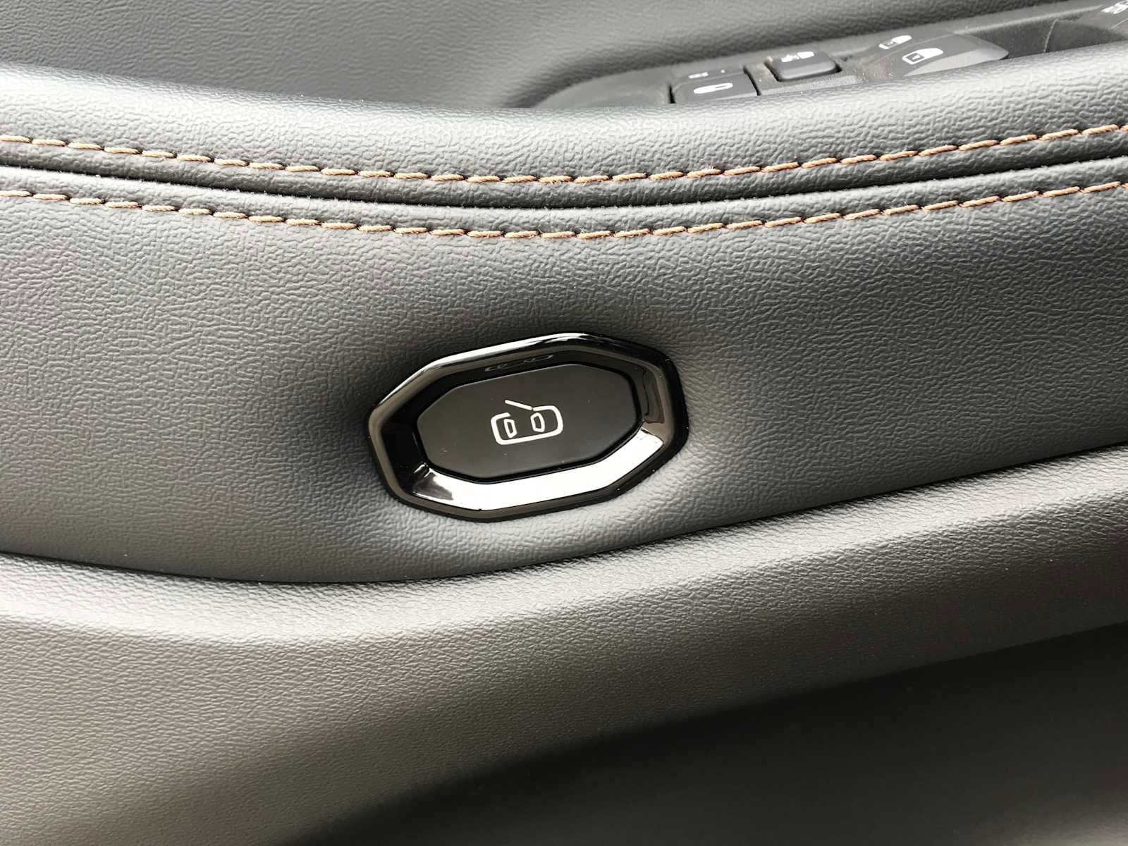 2026 Jeep Cherokee Limited - Photo 28