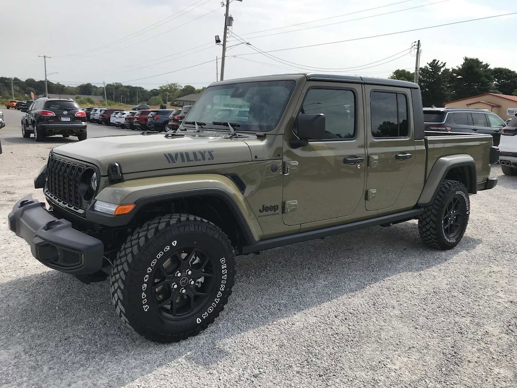 New 2025 Jeep Gladiator WILLYS 4X4 Pickup
